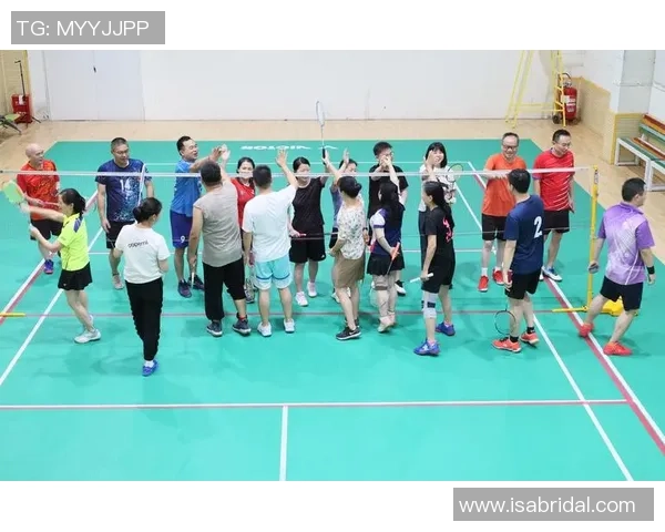 聚焦羽毛球:探讨成都羽毛球队的团队意识与发展策略 聚焦羽毛球:探讨成都羽毛球队的团队意识与发展策略